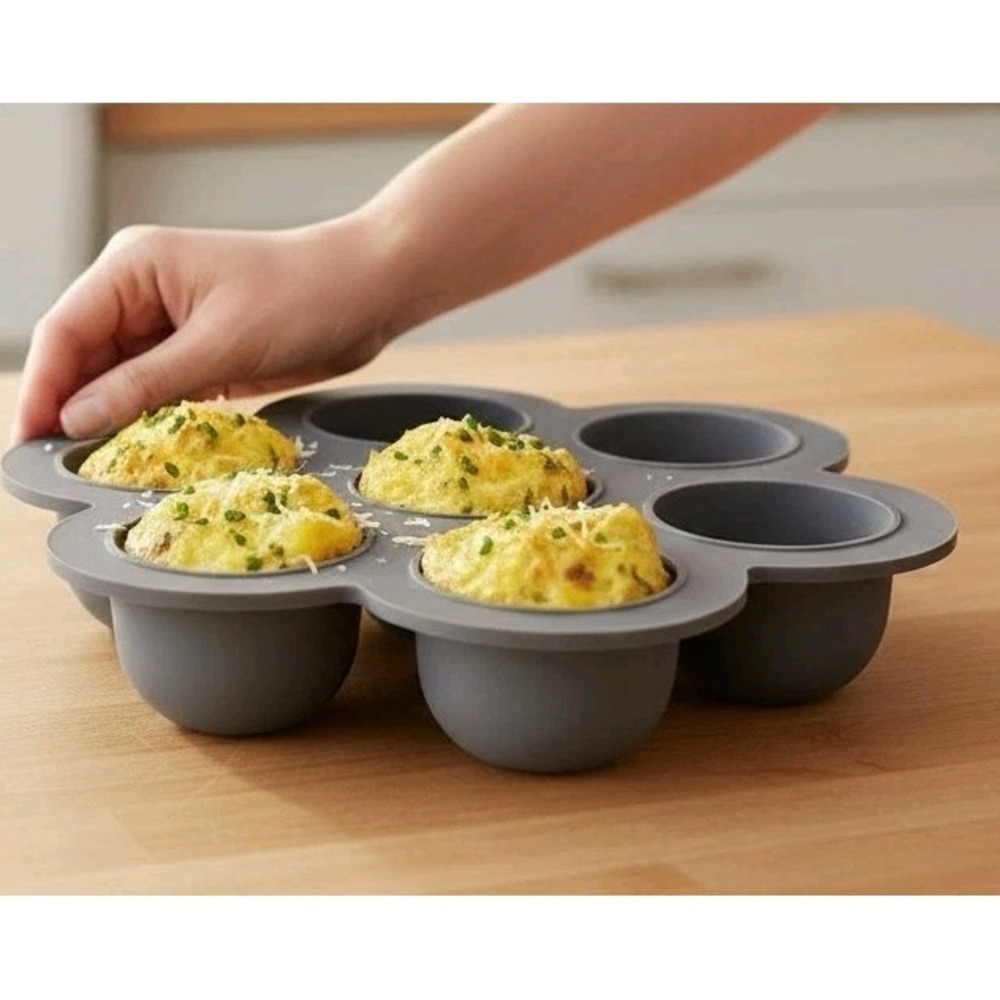 Pampered Chef Silicone Egg Bites Mold only #100662 Black - 7-Cavity Oven Safe